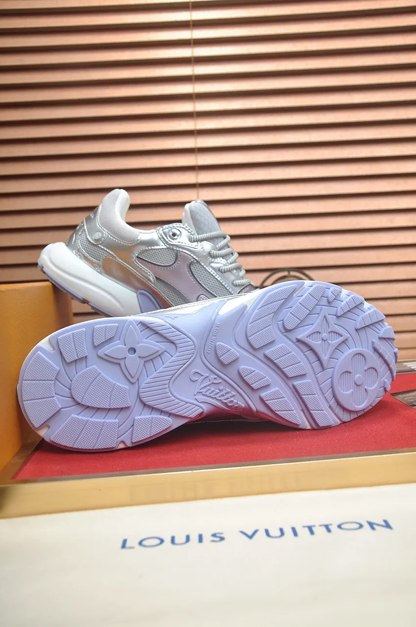 Men's men's shoes 💰640💶[LOUIS VUITTON] (couples 💑 style) new original order 🍀LV Louis Vuitton * - top version of LV classic trendy shoes! Made of imported original fabrics, mesh lining, and original wear-resistant rubber foam outsole! High quality products! Size (Female 35-39) (Male 39-44)